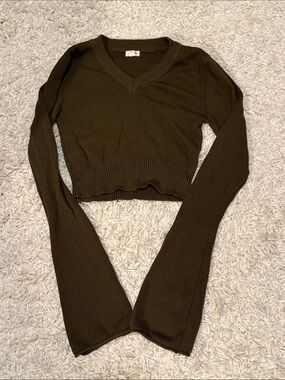 Garage Cropped V-Neck Long Sleeve Top - Dark Olive
